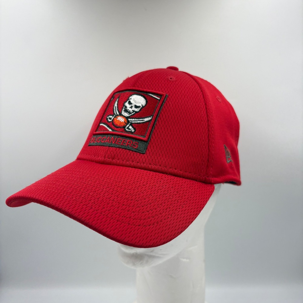 New Era Hat Tampa Bay Buccaneers Mens OSFM Red Excellent 9FORTY Snapback Cap